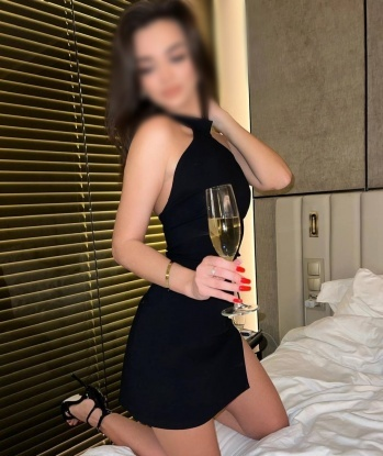 Анкета проститутки Карина - Фото 1, Моздок, 18 лет, №7776